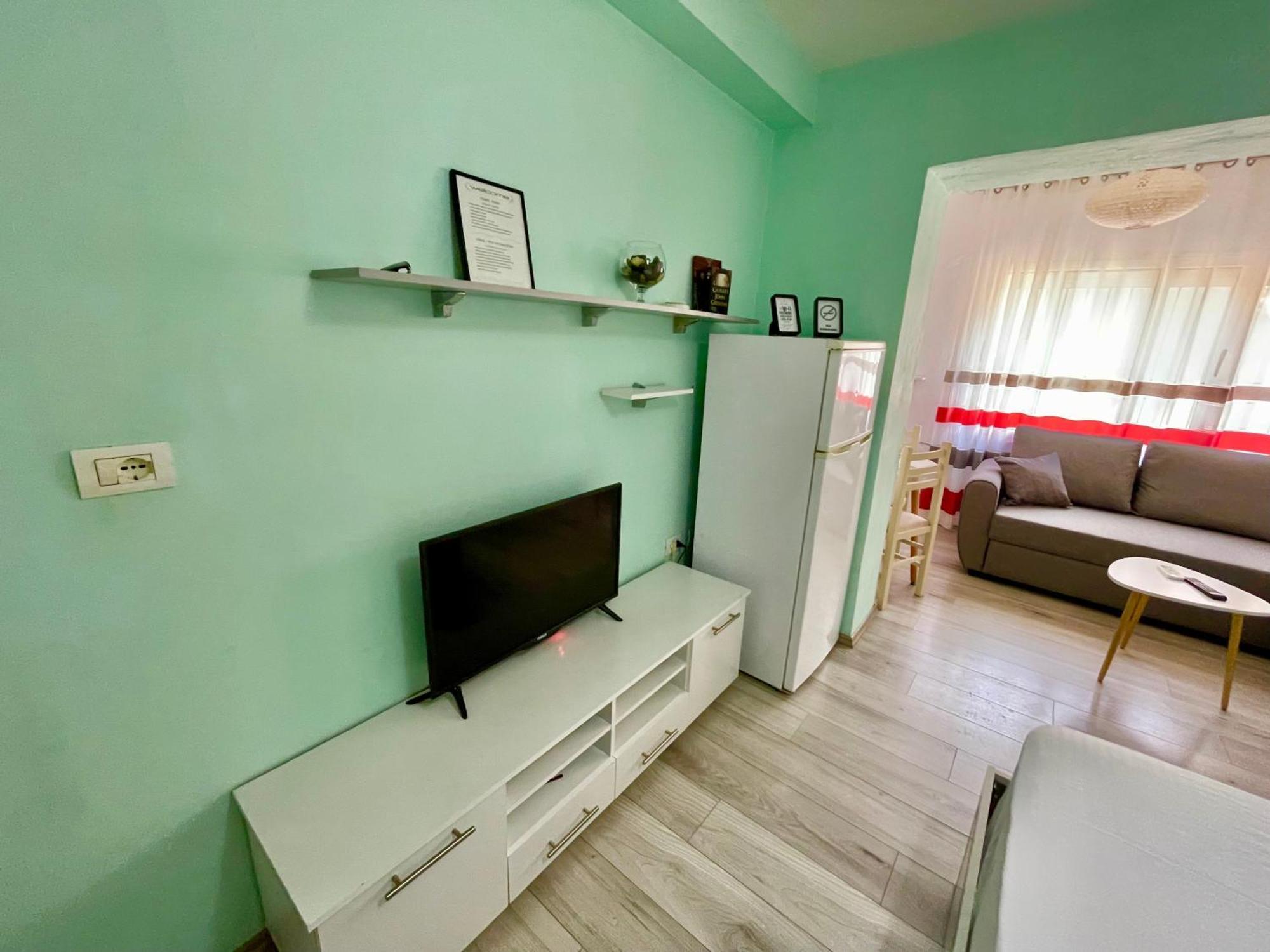 Superb Studio Apartment Near To The City Center Tiranë Ngoại thất bức ảnh