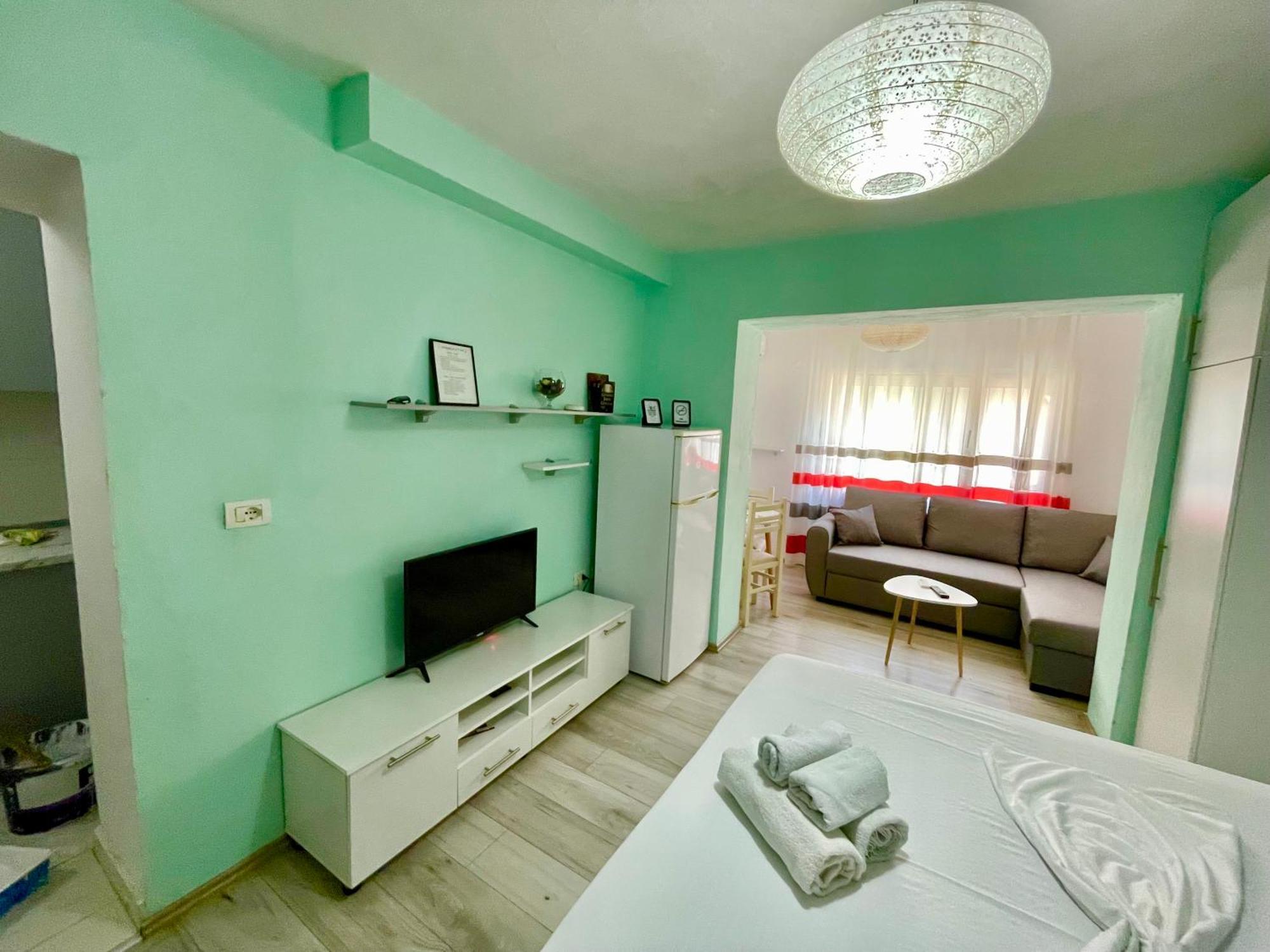 Superb Studio Apartment Near To The City Center Tiranë Ngoại thất bức ảnh