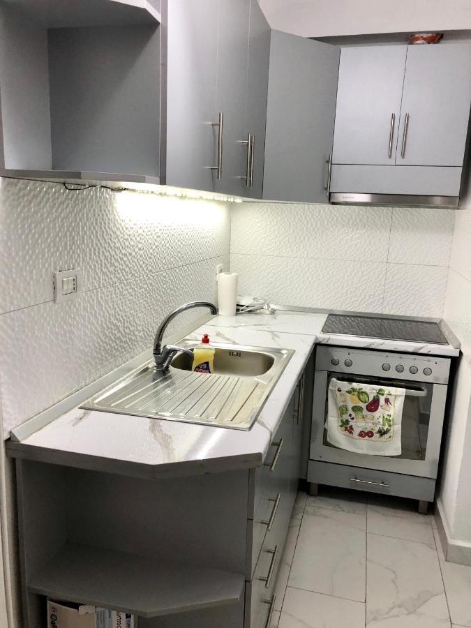 Superb Studio Apartment Near To The City Center Tiranë Ngoại thất bức ảnh